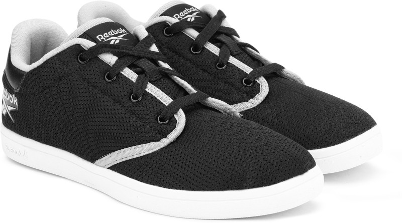 REEBOK Tread Fast Advanced LP Walking Shoes For Men(Black)