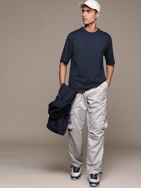 Roadster Solid Men Round Neck Blue T-Shirt