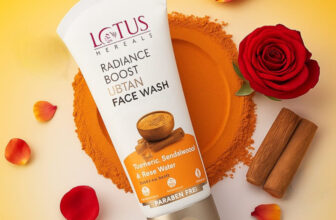 Lotus Herbals Radiance Boost Ubtan Face Wash(50 G)