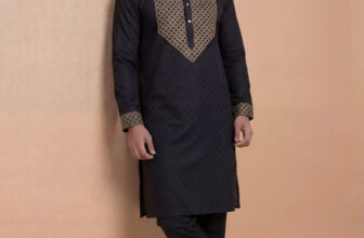 Tibra Collection Men Kurta Pyjama Set
