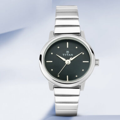 Titan Np2593Sm03 Karishma Analog Watch  – For Women